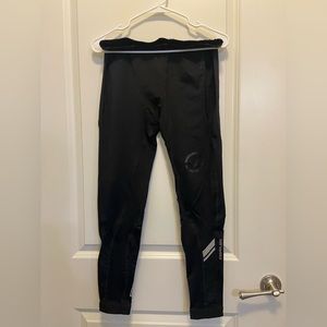 Virus compression leggings